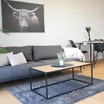 Charming Homes - 10 *