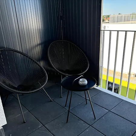 Charming Homes - 10 *